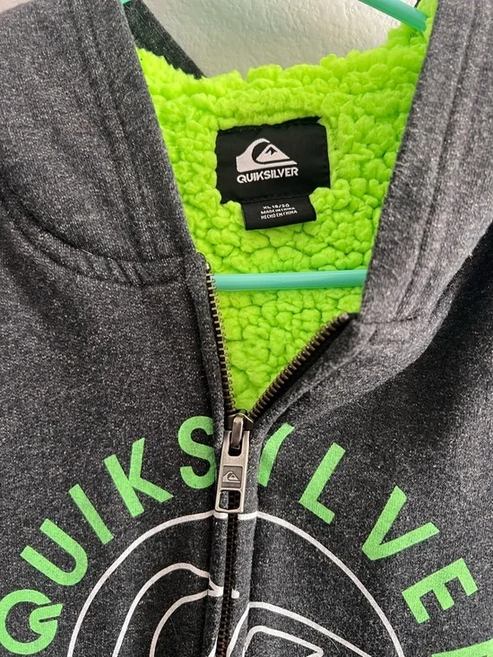 Vintage Men’s XL Quiksilver Charcoal Zip Hoodie with Neon Green Fleece Lining - Picture 3 of 12